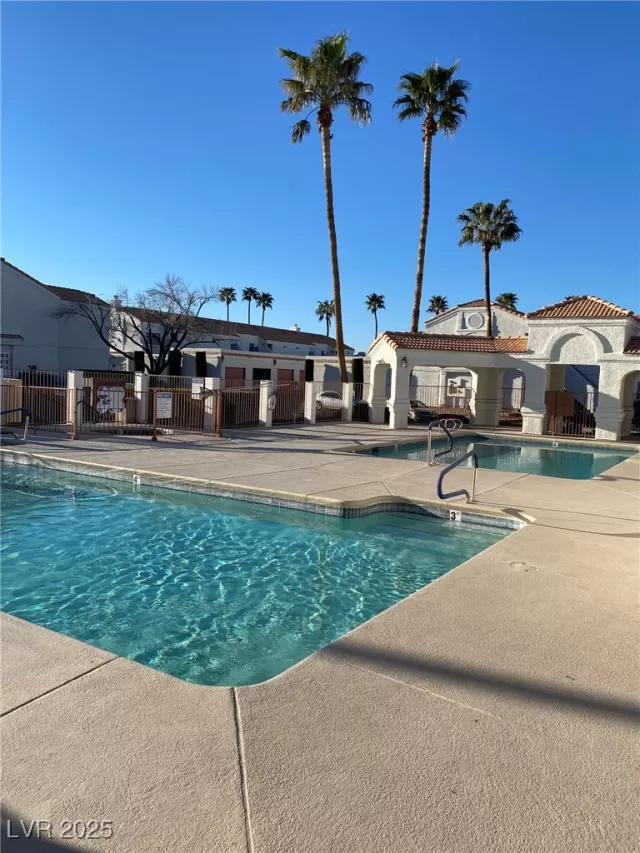 MLS: 2720697 Condo For Sale