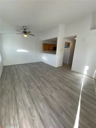 Photo #3: 2720697 Listing 