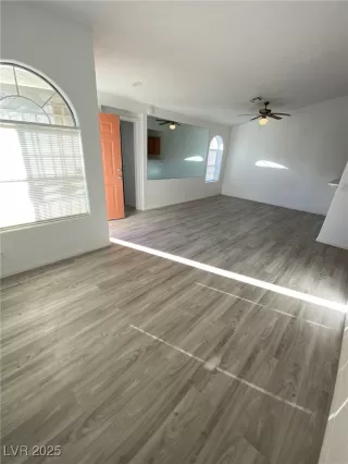 Photo #4: 2720697 Listing 