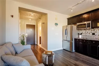 Photo #3: 2720717 Listing 