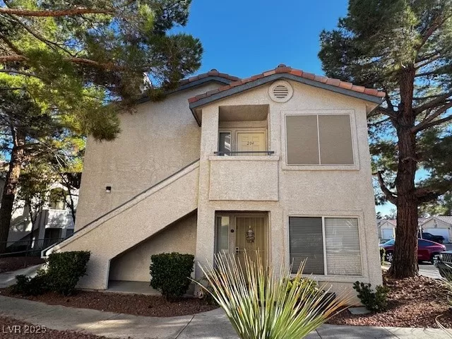 MLS: 2720718 Condo For Sale