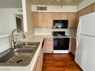 Photo #6: 2720718 Listing 