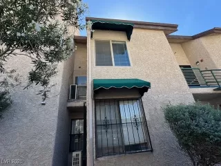 Photo #1: 2720721 Listing 