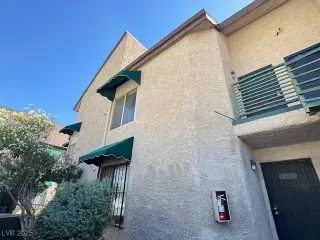 Photo #2: 2720721 Listing 