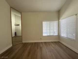 Photo #6: 2720721 Listing 