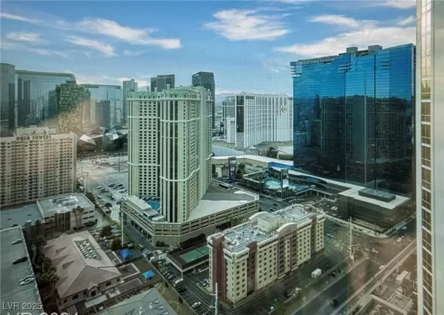 MLS: 2720724 Condo For Sale