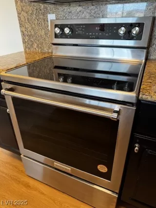 Photo #5: 2720725 Listing 