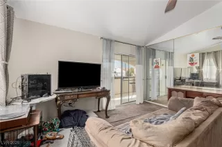 Photo #4: 2720749 Listing 