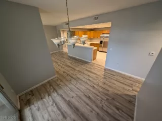 Photo #5: 2720787 Listing 