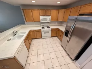 Photo #6: 2720787 Listing 