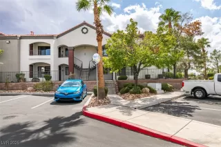 Photo #1: 2720789 Listing 