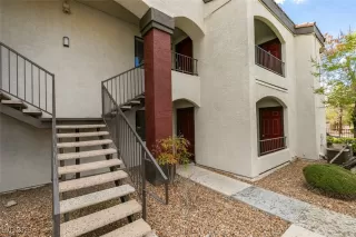 Photo #3: 2720789 Listing 