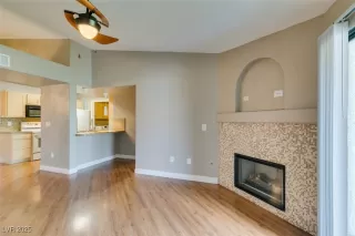 Photo #4: 2720789 Listing 