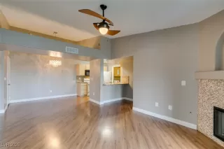 Photo #5: 2720789 Listing 