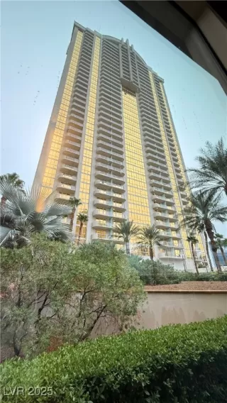 Photo #1: 2720793 Listing 