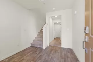 Photo #4: 2720811 Listing 