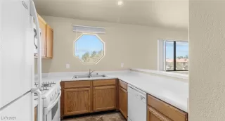 Photo #6: 2720814 Listing 