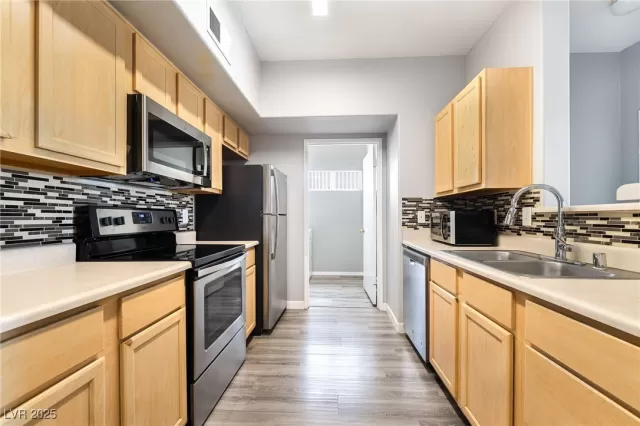 MLS: 2720826 Condo For Sale