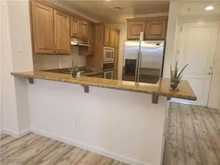 Photo #2: 2720843 Listing 