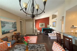 Photo #2: 2720858 Listing 