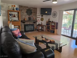 Photo #4: 2720860 Listing 