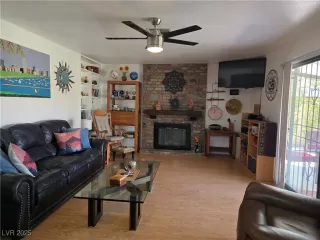 Photo #6: 2720860 Listing 