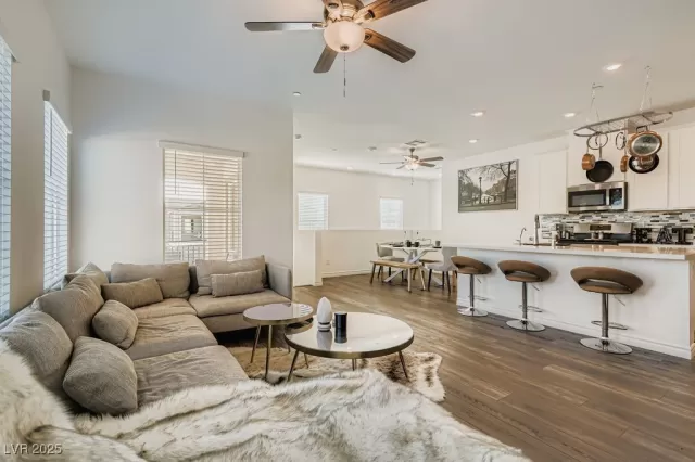 MLS: 2720867 Condo For Sale