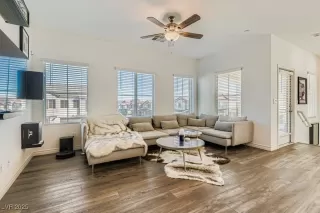 Photo #5: 2720867 Listing 