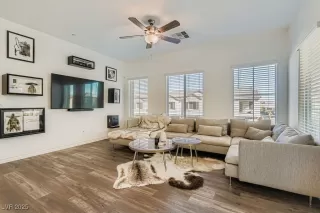 Photo #6: 2720867 Listing 