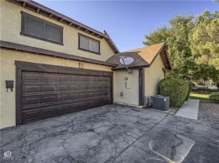 Photo #1: 2720873 Listing 