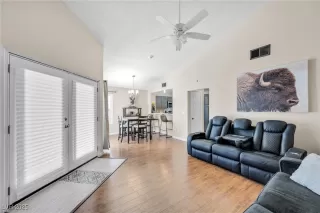 Photo #5: 2720875 Listing 