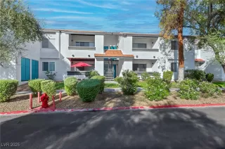 Photo #1: 2720892 Listing 