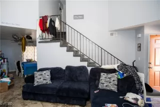 Photo #3: 2720905 Listing