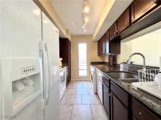 Photo #4: 2720941 Listing 