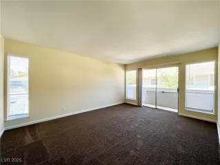 Photo #5: 2720941 Listing 