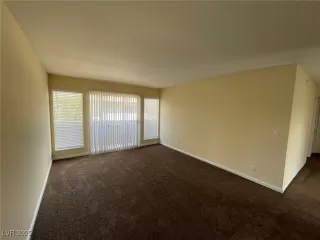 Photo #6: 2720941 Listing 