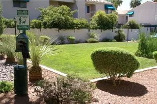 Photo #4: 2720957 Listing 