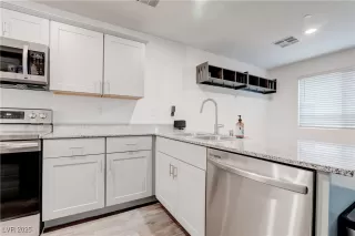 Photo #2: 2720964 Listing 