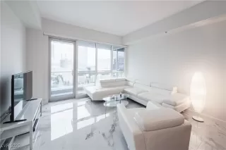 Photo #1: 2720982 Listing 