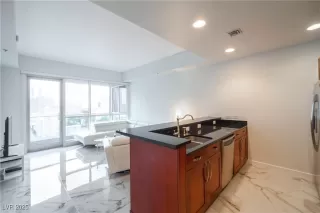 Photo #3: 2720982 Listing 