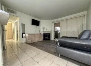 Photo #1: 2721029 Listing 