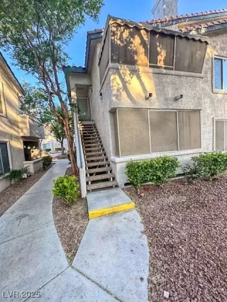 Photo #5: 2721029 Listing 