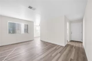 Photo #2: 2721035 Listing 