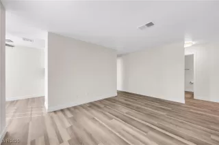 Photo #4: 2721035 Listing 