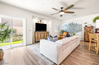 Photo #6: 2721036 Listing 