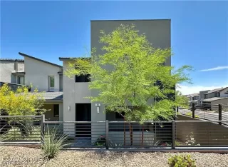 Photo #1: 2721046 Listing 