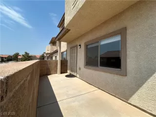 Photo #1: 2721060 Listing 