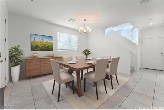 Photo #3: 2721065 Listing