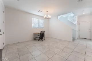 Photo #4: 2721065 Listing