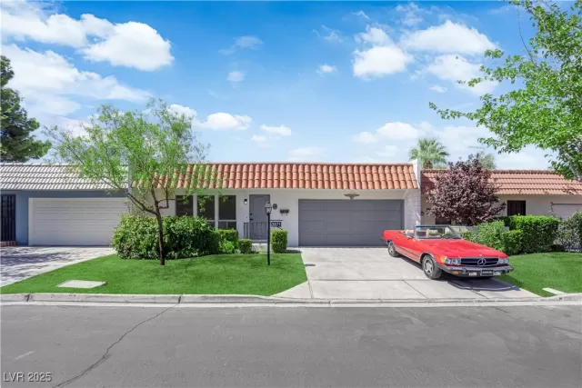 MLS: 2721066 Condo For Sale